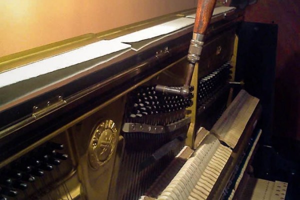 Επισκευή πιάνου